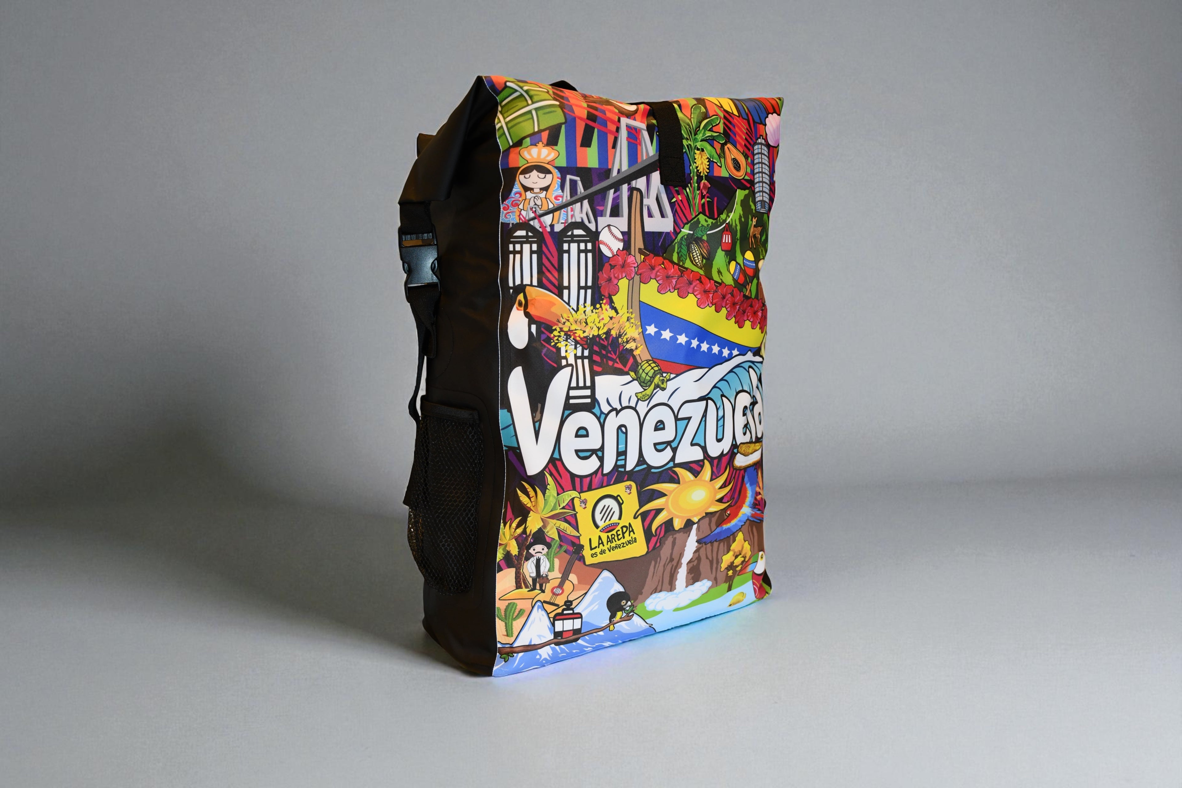 Waterproof BackBack 35L  – Venezuela-Inspired Design.